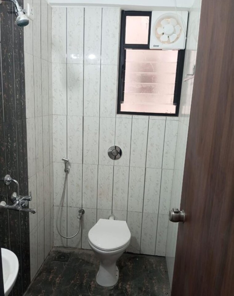 Bathroom, viman nagar 1 Bedroom 500 Sq.Ft. Apartment In Viman Nagar Pune 9707703