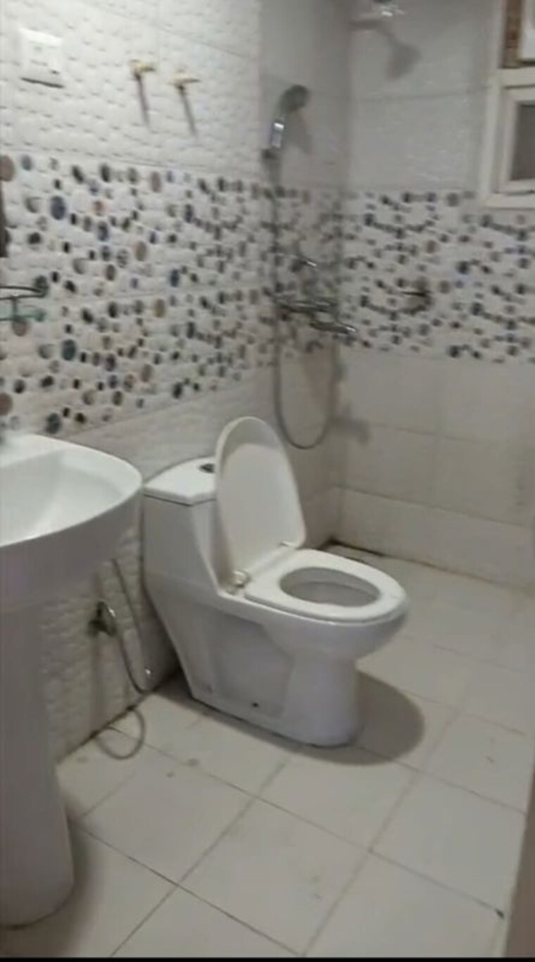 Bathroom, sunworld-arista 3 Bedroom 1990 Sq.Ft. Apartment In Sector 168 Noida 9708063