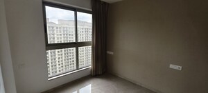 Room in 2 BHK Apartment at Hiranandani Castle Rock, Powai – for Rent