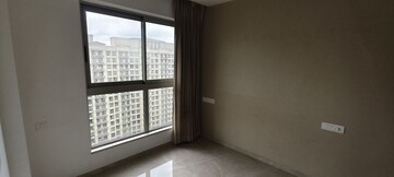 Room in 2 BHK Apartment at Hiranandani Castle Rock, Powai – for Rent