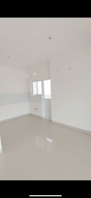 Room in 2 BHK Apartment at Mantri Manyata Lithos, Thanisandra – for Rent