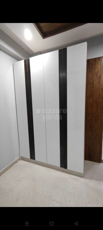 Room in 3 BHK Builder Floor at Indrapuram – for Sale