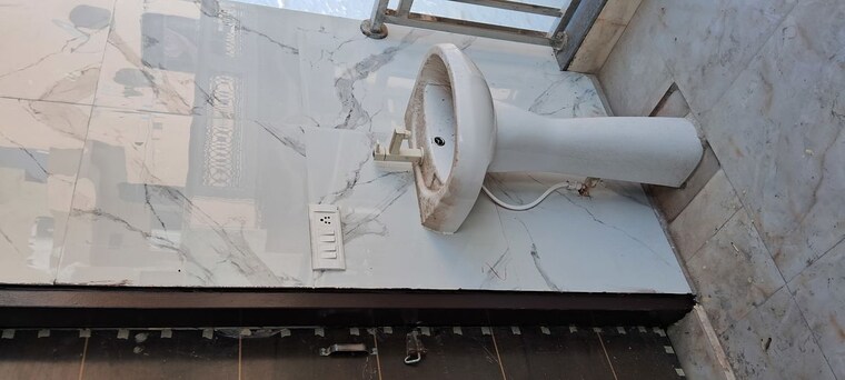 Bathroom, sgm nagar 3.5 Bedroom 2382 Sq.Ft. Independent House In Sgm Nagar Faridabad 9708634