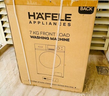 Furnished Amenities in 3.5 BHK Apartment at Ambience Creacions, Sector 22 – for Rent