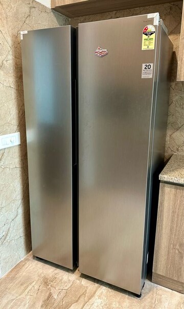 Building Lobby in 3.5 BHK Apartment at Ambience Creacions, Sector 22 – for Rent