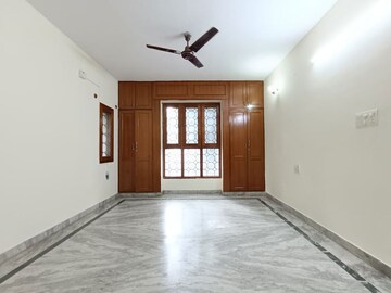 Room in 4 BHK Independent House at Hsr Layout – for Rent