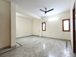 Room in 4 BHK Independent House at Hsr Layout – for Rent