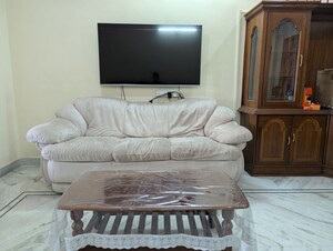 Bedroom in 4 BHK Apartment at Vipul World Floors, Sector 48 – for Sale