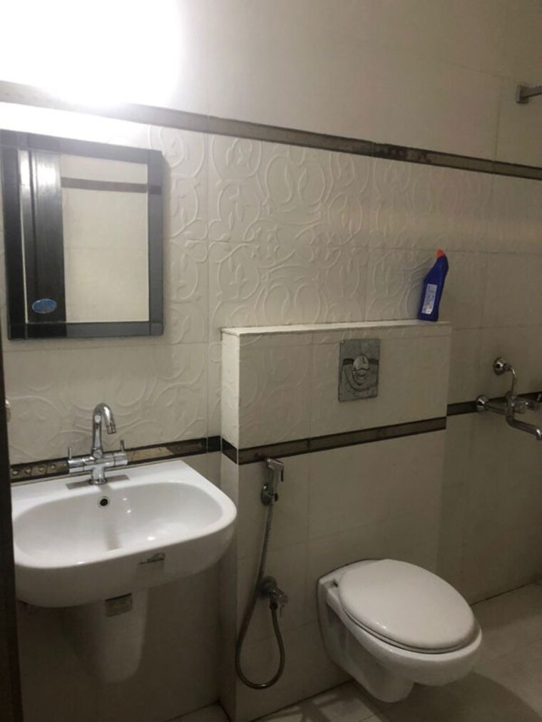 Bathroom, sector 4 3 Bedroom 1814 Sq.Ft. Independent House In Sector 4 Gurgaon 9709765