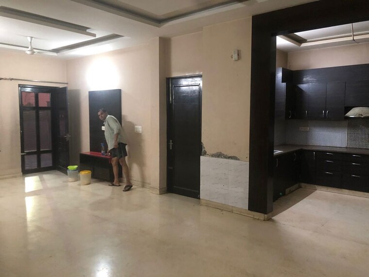 Room, sector 4 3 Bedroom 1814 Sq.Ft. Independent House In Sector 4 Gurgaon 9709765