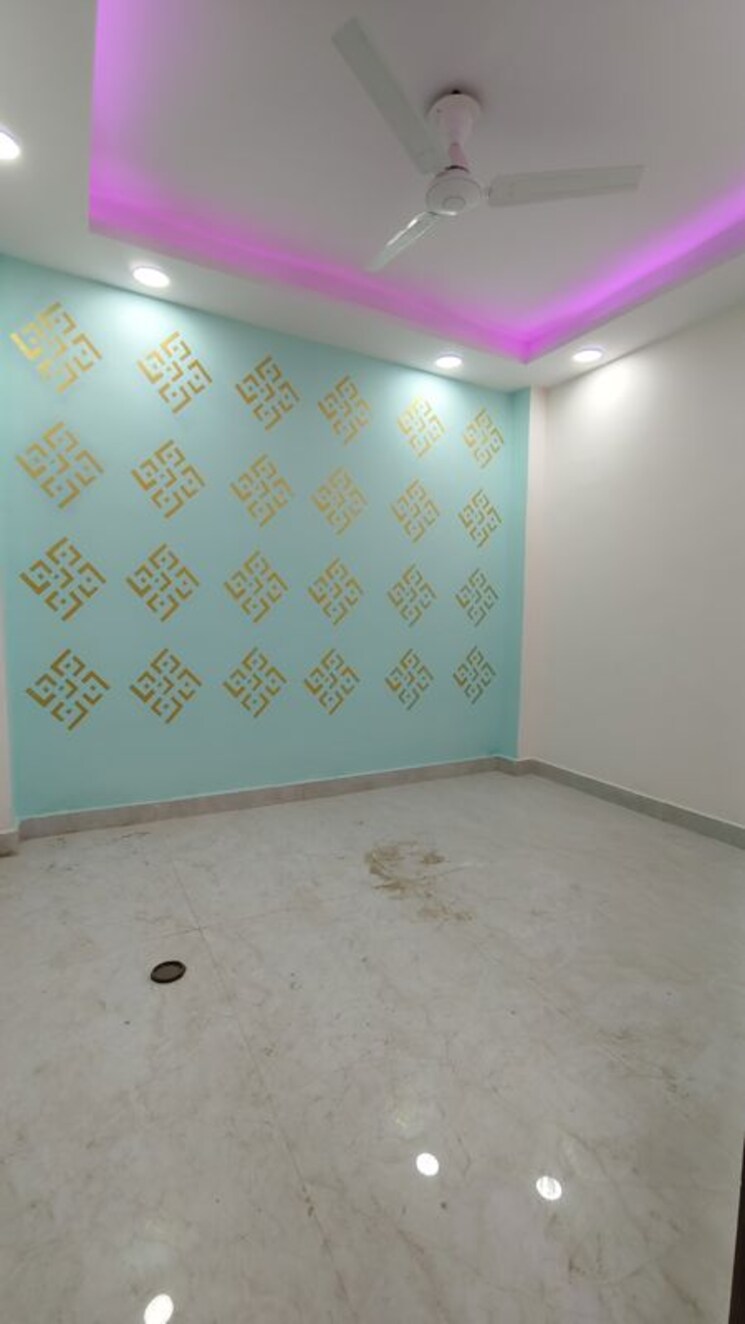 Room, govindpuri 1.5 Bedroom 574 Sq.Ft. Builder Floor In Govindpuri Delhi 9709824
