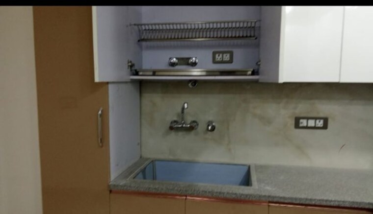 Kitchen, freedom fighters enclave 4 Bedroom 1810 Sq.Ft. Builder Floor In Freedom Fighters Enclave Delhi 9709747