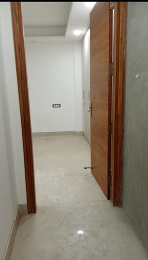 Room in 4 BHK Builder Floor at Freedom Fighters Enclave – for Sale