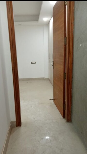 Room in 4 BHK Builder Floor at Freedom Fighters Enclave – for Sale