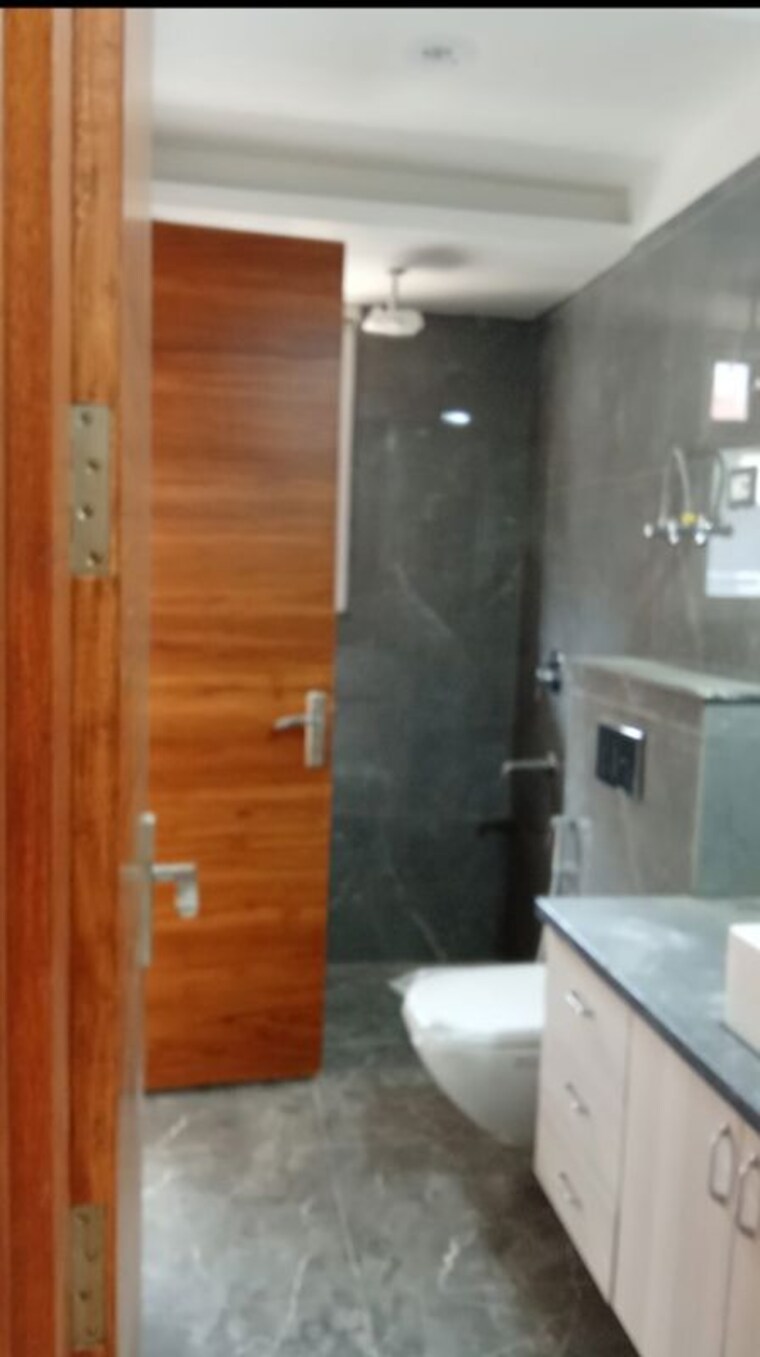 Attached Bathroom, freedom fighters enclave 4 Bedroom 1810 Sq.Ft. Builder Floor In Freedom Fighters Enclave Delhi 9709747