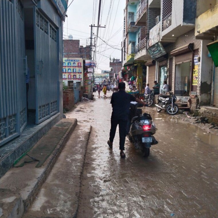  Parking, sector 91 1 RK 80 Sq.Yd. Independent House In Sector 91 Faridabad 9390202