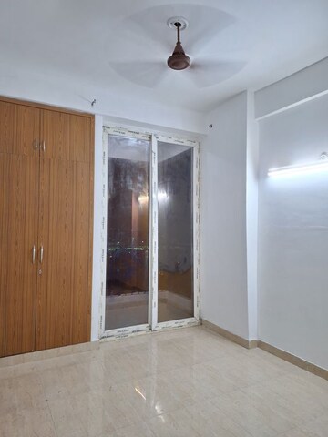 Room in 3 BHK Apartment at Unnati Fortune The Aranya, Sector 119 – for Rent