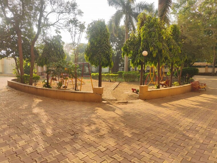 Swimming Pool, viman nagar 1 Bedroom 500 Sq.Ft. Apartment In Viman Nagar Pune 9710080