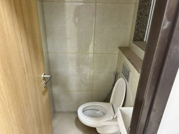 Bathroom, lnt-veridian 1 Bedroom 382 Sq.Ft. Apartment In Powai Mumbai 9710337