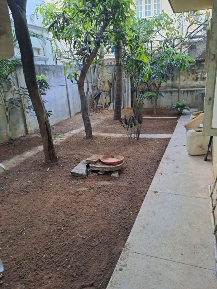  Parking, richmond town 6 Bedroom 4032 Sq.Ft. Independent House In Richmond Town Bangalore 9710374