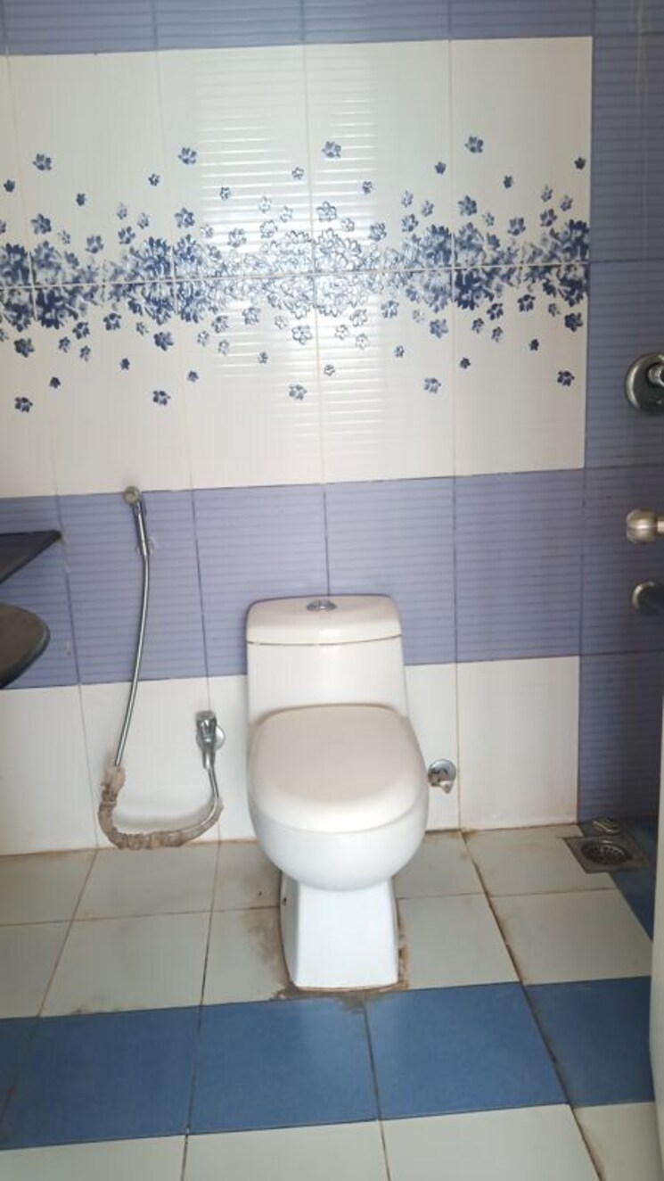 Bathroom, nanded-asawari 2 Bedroom 718 Sq.Ft. Apartment In Nanded Pune 9710430