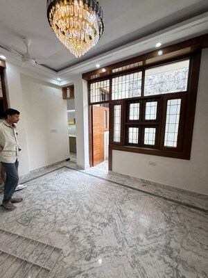 Room in 1 BHK Builder Floor at Vaishali Sector 6 – for Sale