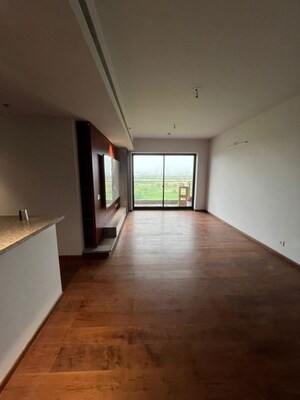 Room in 3 BHK Apartment at Krisumi Waterfall Residences, Sector 36a – for Rent