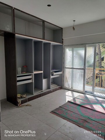 Room in 2 BHK Apartment at Ombr Layout – for Rent
