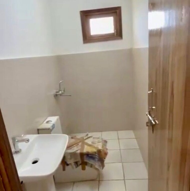 Bathroom, arttech-maulshree-heights 3 Bedroom 1167 Sq.Ft. Apartment In Sector 84 Faridabad 9404263