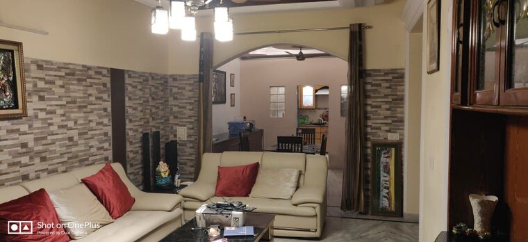 Living Room, sector 4 3 Bedroom 2185 Sq.Ft. Independent House In Sector 4 Gurgaon 9710918