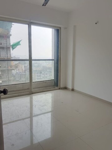Room in 2 BHK Apartment at Guardian Eastern Meadows, Wagholi – for Rent