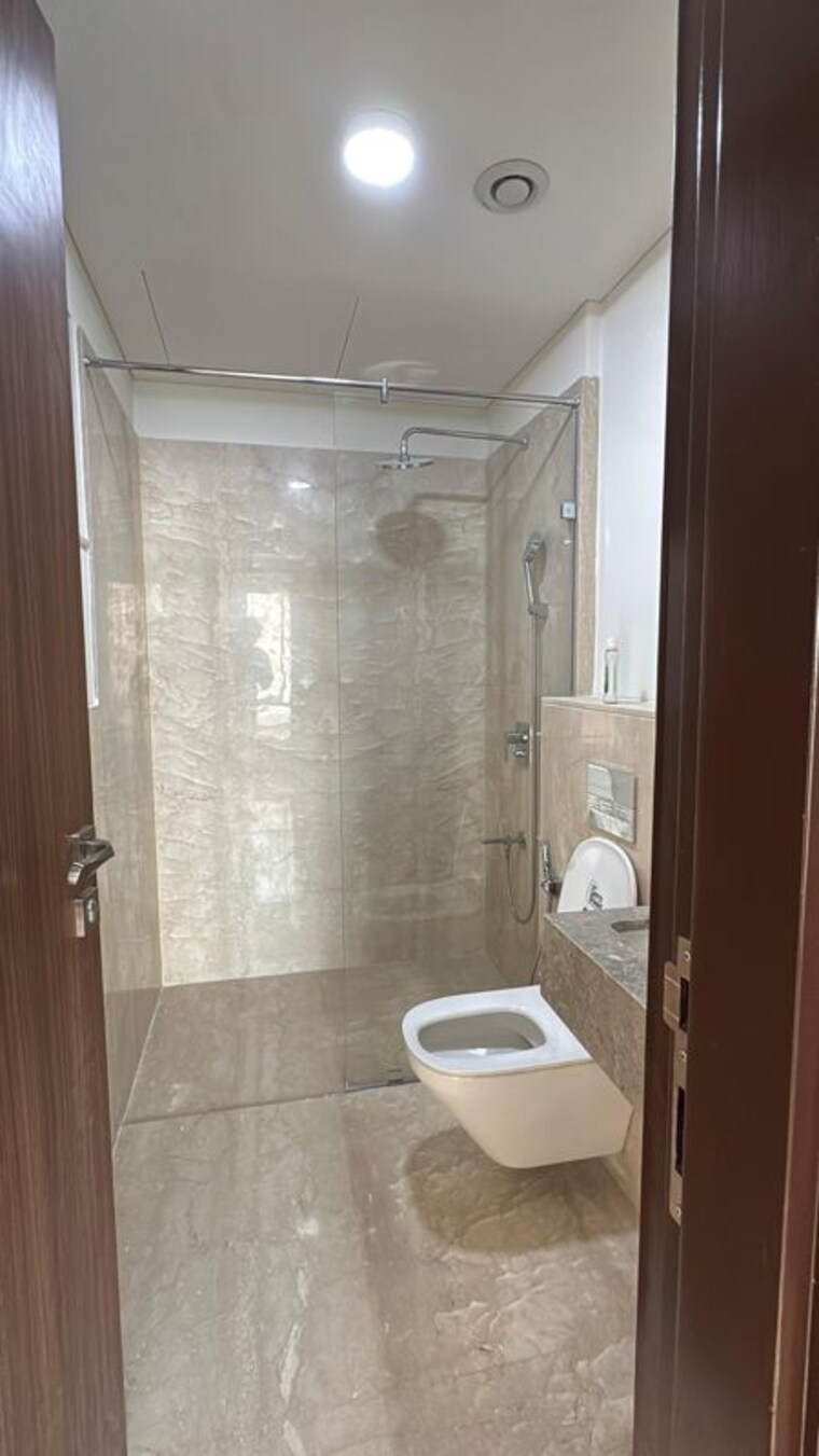 Bathroom, piramal-mahalaxmi 3 Bedroom 1451 Sq.Ft. Apartment In Mahalaxmi Mumbai 9710907