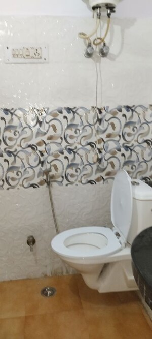 Bathroom in 1.5 BHK Builder Floor at B Block Shastri Nagar – for Rent