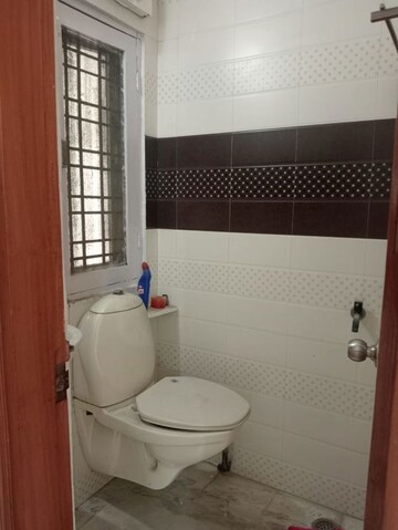 Bathroom in 4 BHK Apartment at Arun Vihar Sector 37, Sector 37 – for Rent
