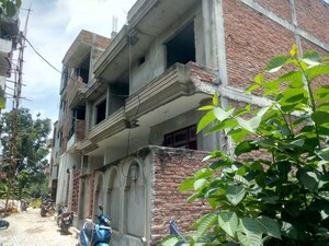  Plot – Exterior View View at Mahmoorganj - for Sale