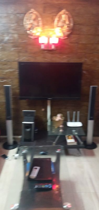 2 BHK + Pooja Room Apartment For Rent in Bandra West