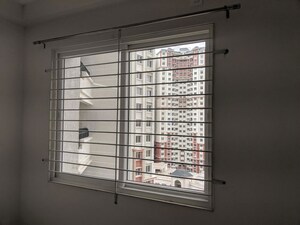 Room in 2 BHK Apartment at Prestige Lakeside Habitat, Varthur – for Rent