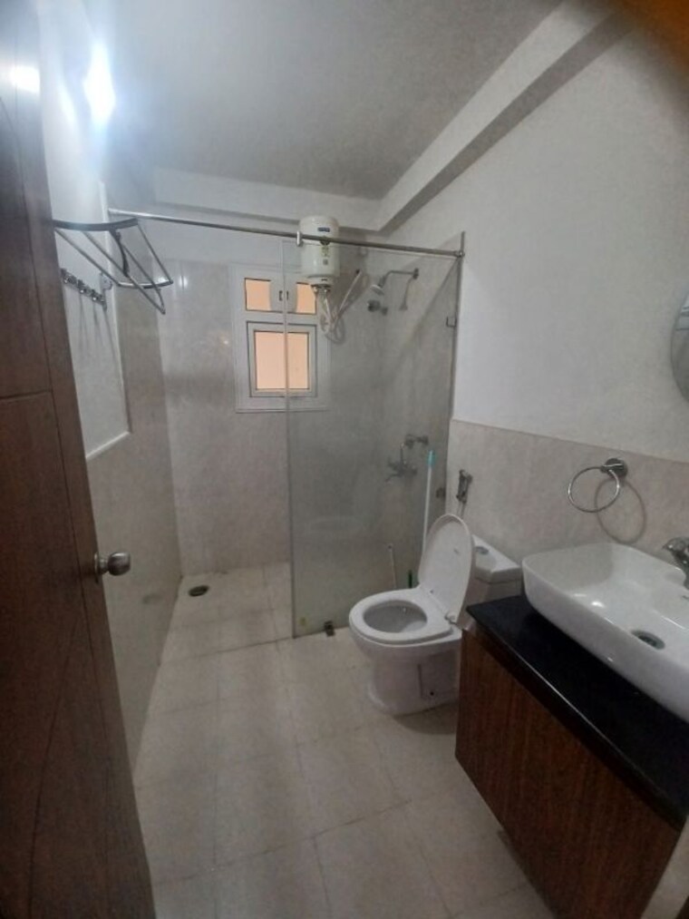 Bathroom, prestige-finsbury-park-regent 3 Bedroom 1233 Sq.Ft. Apartment In Bagaluru Bangalore 9712367