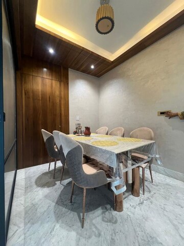 Dining area in 4 BHK Apartment at Prabhadevi CHS, Prabhadevi – for Rent