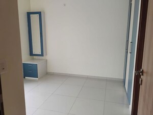 Room in 2 BHK Apartment at Godrej Park Retreat, Sarjapur Road – for Rent