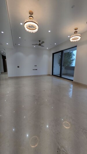 Room in 4 BHK Apartment at ABA County 107, Sector 107 – for Sale