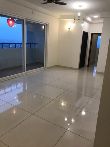 Room in 3 BHK Apartment at Prestige Green Gables, Panathur – for Rent