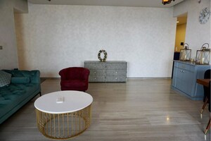 Bathroom in 4 BHK Apartment at Lodha World View, Worli – for Rent