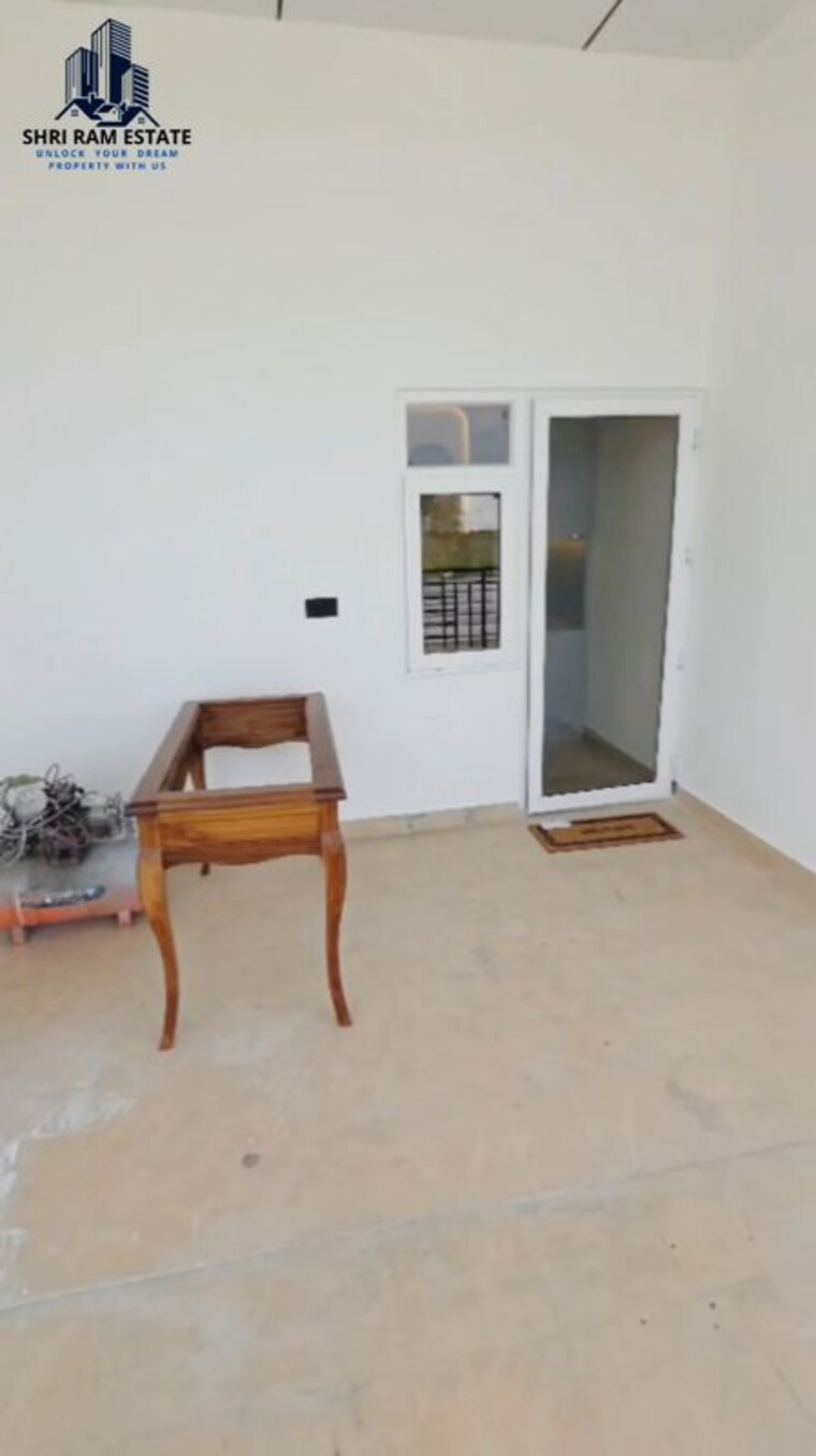 Room, sector 104 4 Bedroom 1750 Sq.Ft. Apartment In Sector 104 Faridabad 9389457