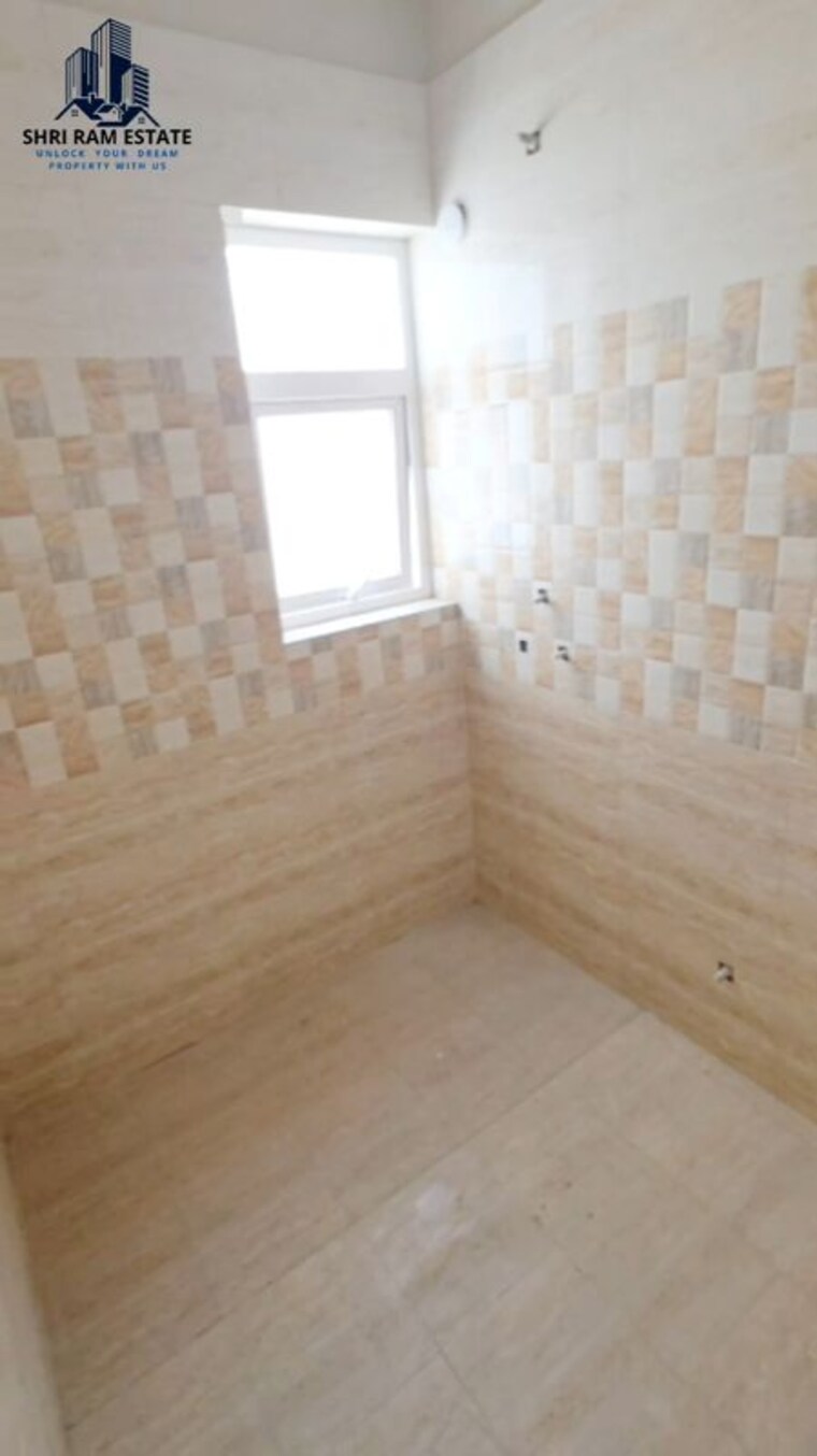 Bathroom, sector 104 4 Bedroom 1750 Sq.Ft. Apartment In Sector 104 Faridabad 9389457