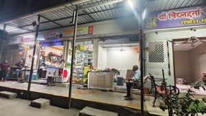  Shop For Rent in Kandivali West