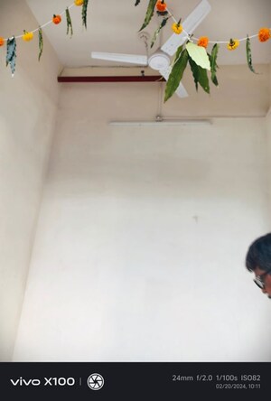  Shop – Exterior View View at Kandivali West - for Rent