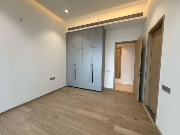 Room, rustomjee-crown 4 Bedroom 2350 Sq.Ft. Apartment In Prabhadevi Mumbai 9712597