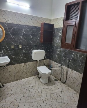 Team Area in 2 BHK Independent House at Sector 15 – for Rent