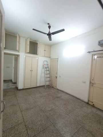 Room in 1.5 BHK Independent House at Sector 10 – for Rent